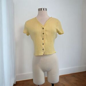 SO Yellow Ribbed Short Sleeve Cardigan Top Button Ruffle Pretty L